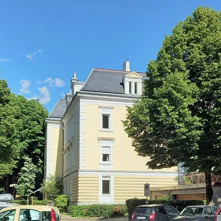 5-zimmer-appartement In Historischer Privatvilla, Zentrum, Kostenloser Parkplatz Apartment Merano