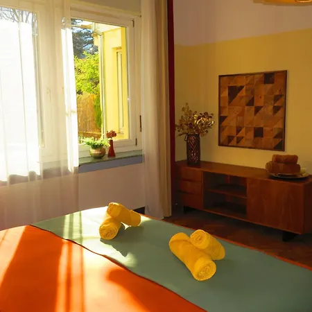 5-zimmer-appartement In Historischer Privatvilla, Zentrum, Kostenloser Parkplatz Apartment *