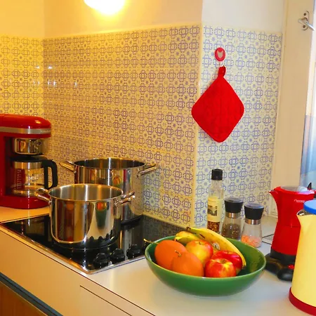 5-zimmer-appartement In Historischer Privatvilla, Zentrum, Kostenloser Parkplatz Merano